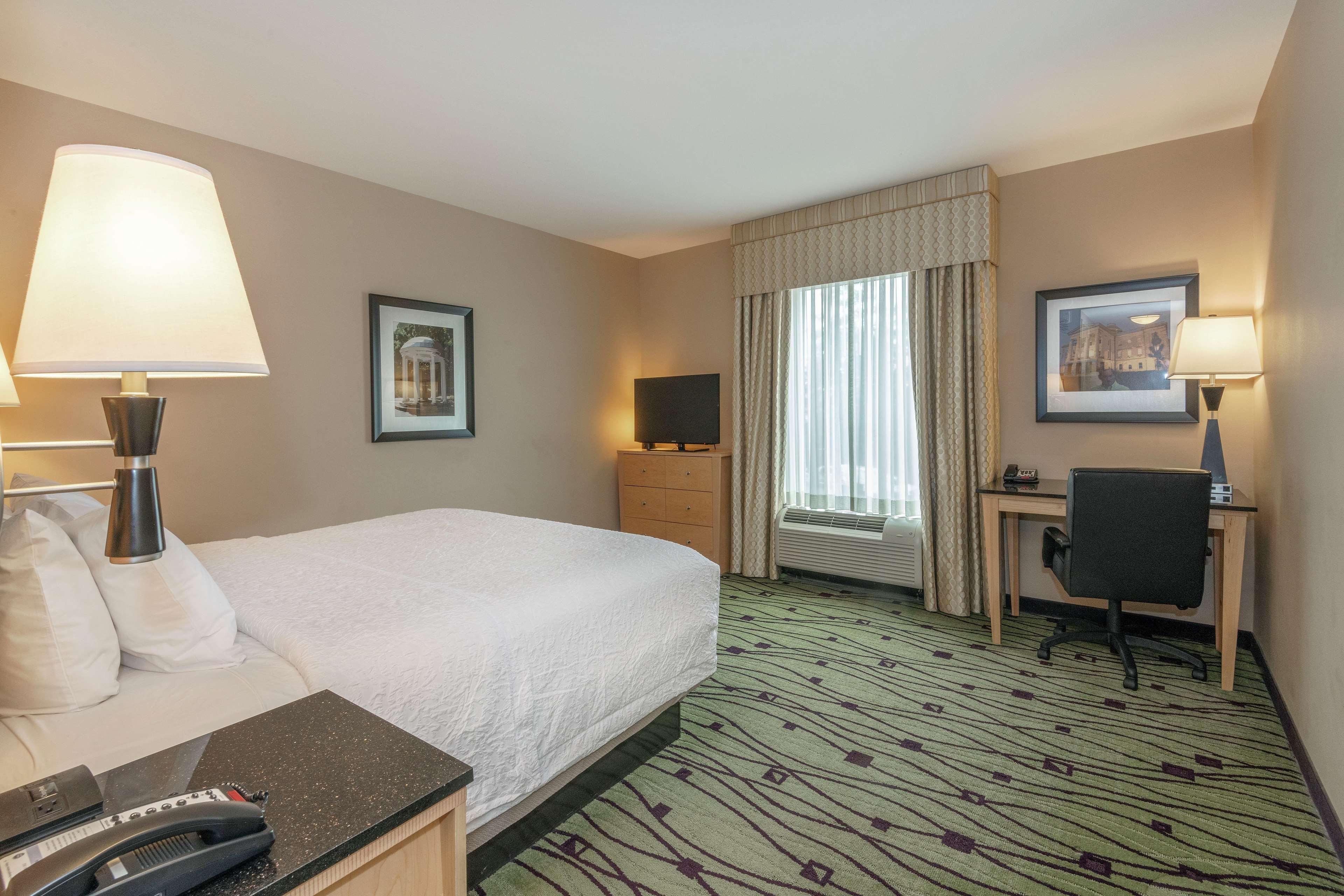 Hampton Inn & Suites Crabtree Ралі Екстер'єр фото