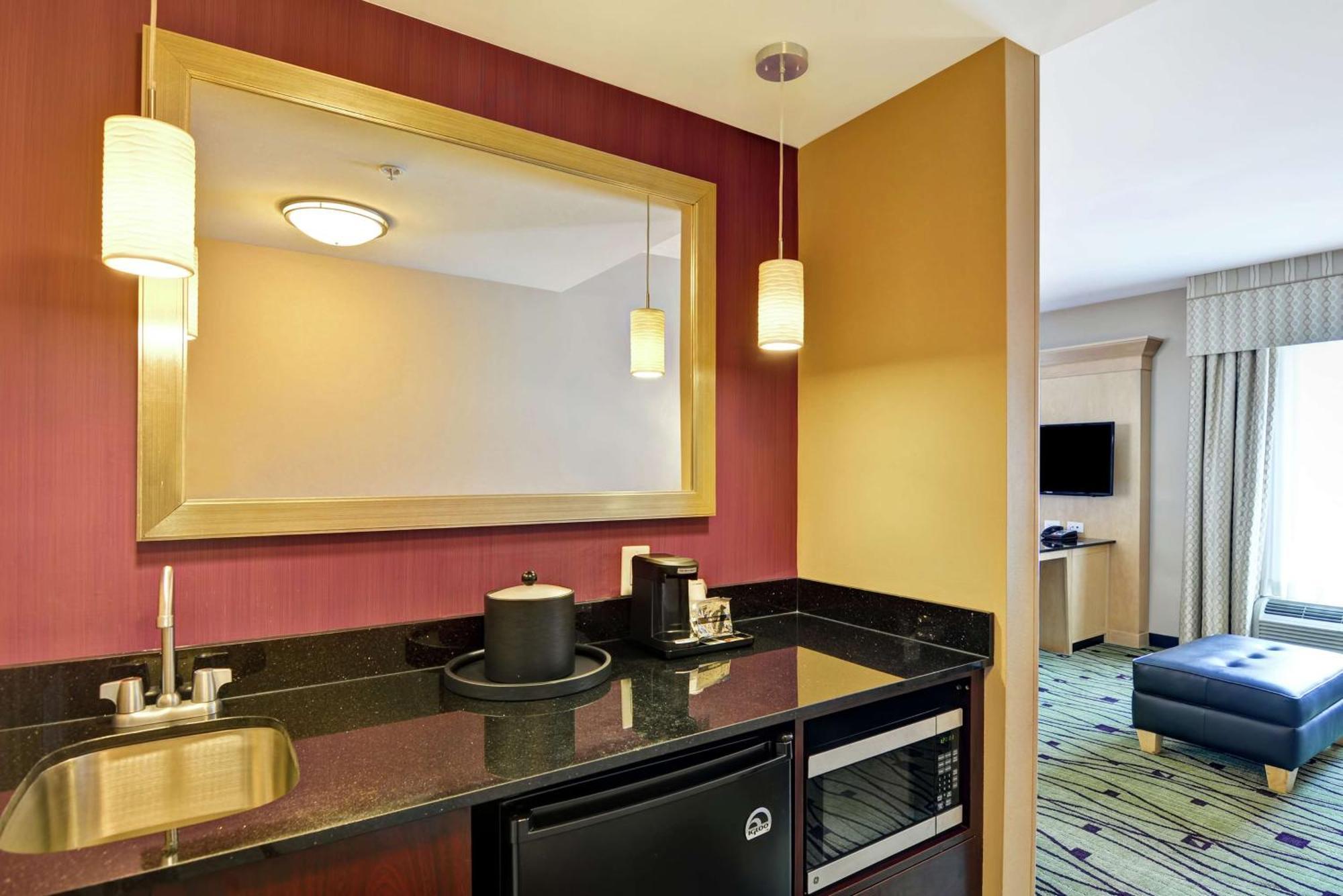 Hampton Inn & Suites Crabtree Ралі Екстер'єр фото