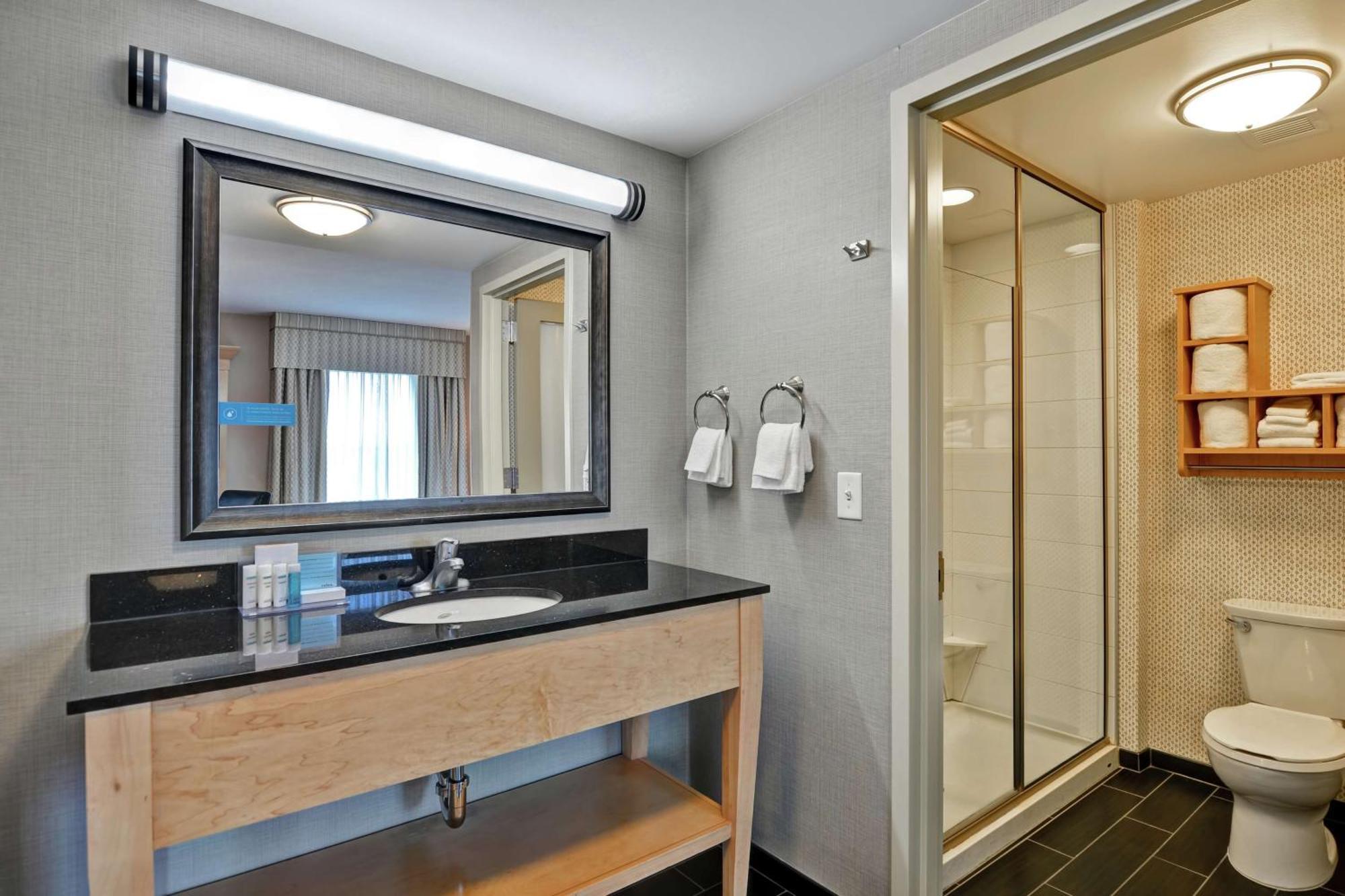 Hampton Inn & Suites Crabtree Ралі Екстер'єр фото